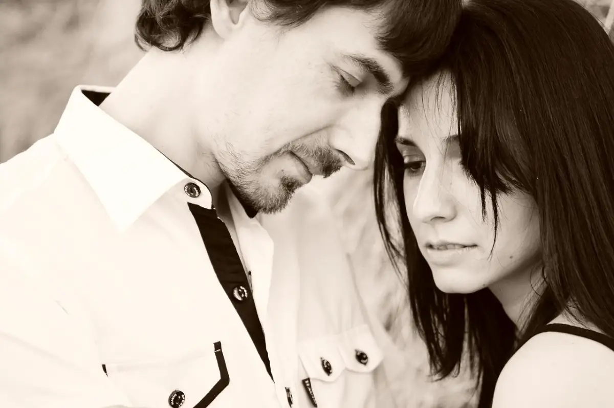 W不倫から生まれる「救済幻想」の危うさ